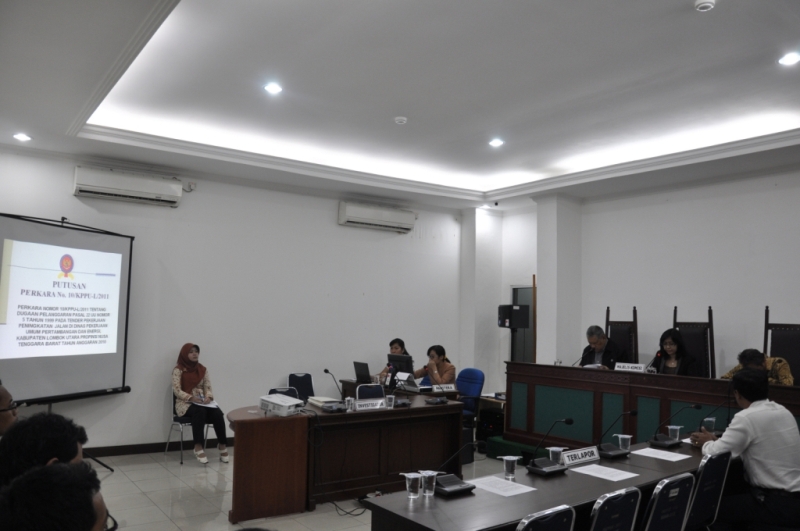 Pembacaan Putusan Tender Pekerjaan Peningkatan Jalan Dinas Pekerjaan Umum Pertambangan dan Energi Lombok Utara